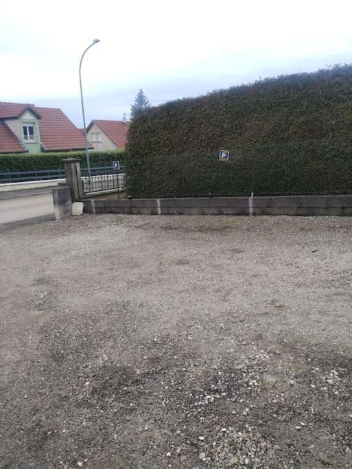 Le Petit Cocon Apartment Montbozon Bagian luar foto